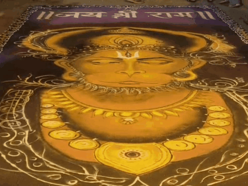 नारी शक्ति को समर्पित रही अलीगढ़ की देव-दिवाली:अचलताल में जलाए गए 1.21 लाख दीप, राम-मंदिर, हनुमान, महिला वर्ल्डकप में जीत की रंगोली रही आकर्षण