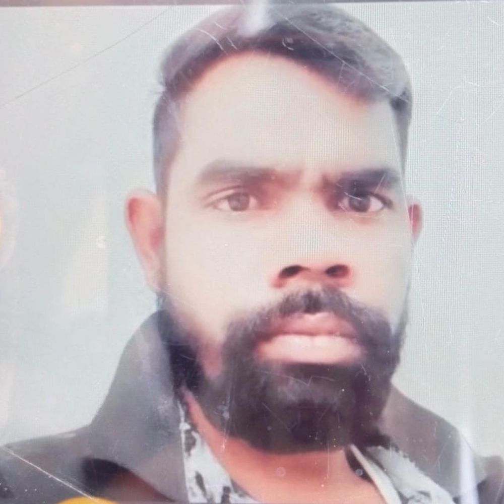 भांजे संग भागी पत्नी, पति ने फांसी लगाकर की आत्महत्या:साड़ी के फंदे से लटका मिला शव, दिल्ली में करता नौकरी