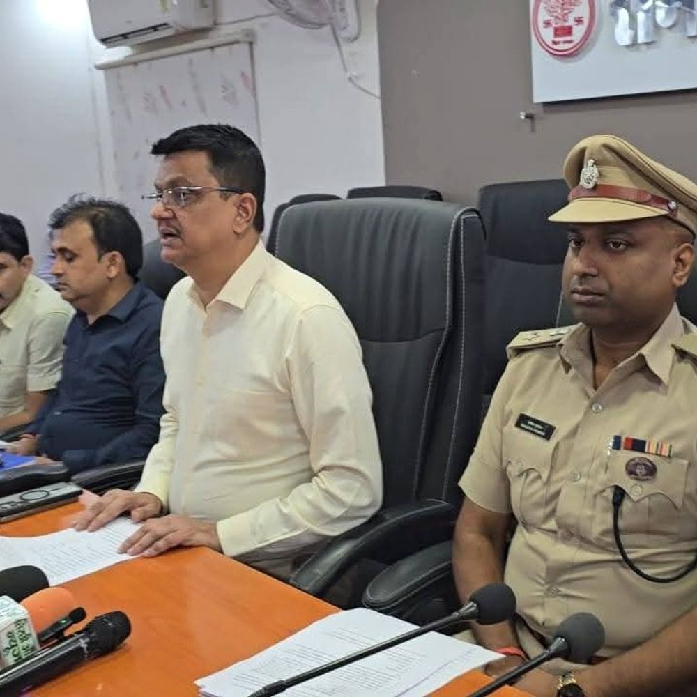 खगड़िया में रिकॉर्ड 67.90% वोटिंग:1372 बैलेट यूनिट, 1372 कंट्रोल यूनिट और 1372 VVPAT का उपयोग किया; शांतिपूर्ण रहा चुनाव