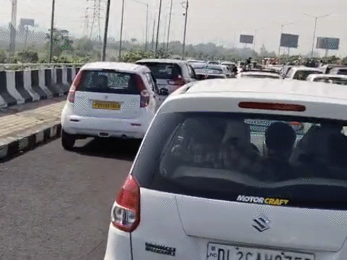 चंडीगढ़ में वर्ल्ड चैंपियंस का वेलकम:अमनजोत-हरलीन को देखने भारी भीड़ पहुंची; एयरपोर्ट से मोहाली घर तक रोड शो