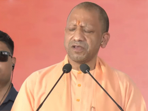 CM योगी आदित्यनाथ ने ढाका में जनसभा को किया संबोधित:मोतिहारी में बोले - 'बिहार अब जंगलराज नहीं, सुशासन चाहता है'