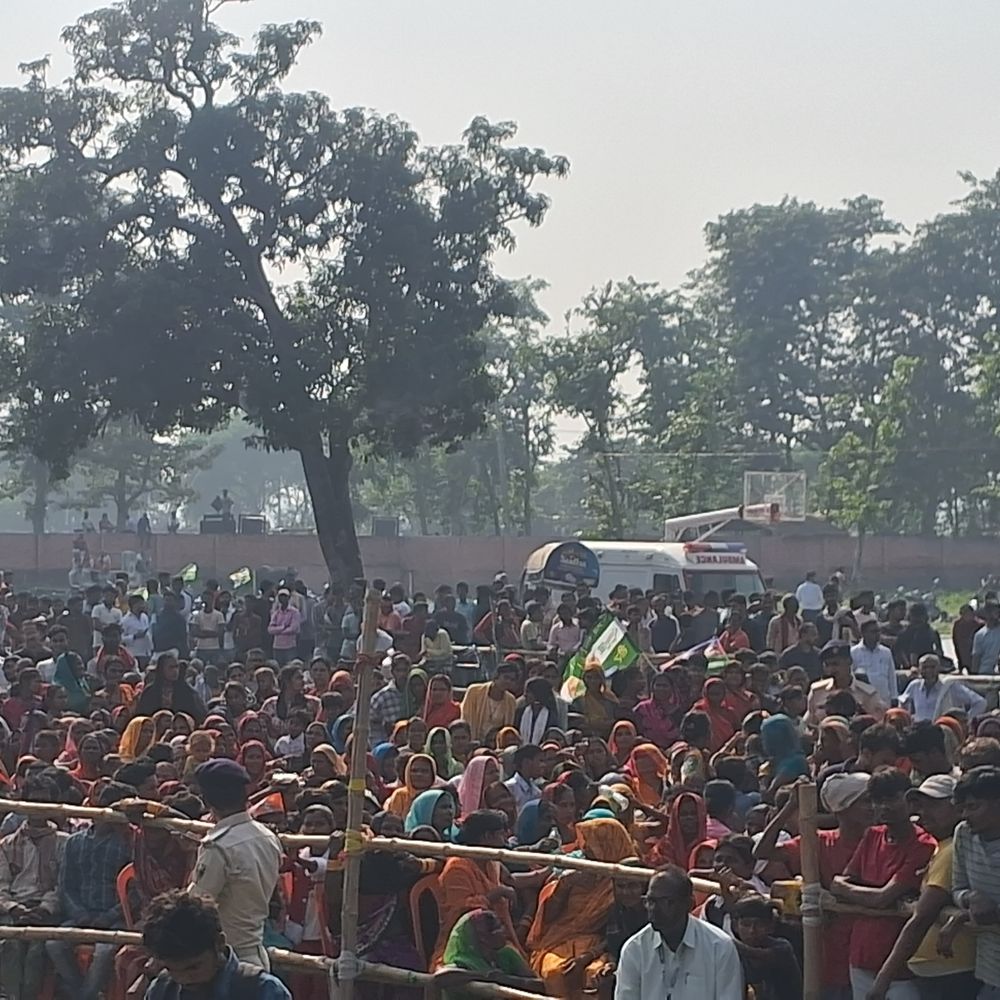 पुरनहिया में चिराग पासवान जनसभा में नहीं पहुंचे:समर्थकों और कार्यकर्ताओं में निराशा, सभा स्थल पर हजारों की संख्या में पहुंचे थे लोग