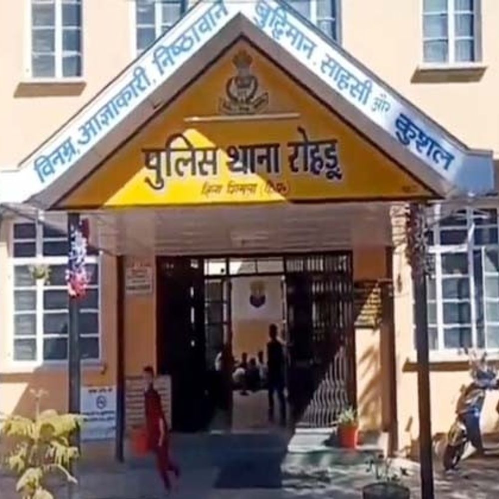 शिमला में छात्र से मारपीट का आरोपी गिरफ्तार:  बच्चे के कान का परदा फटा, पैंट में बिच्छू बूटी डाली थी; कोर्ट ने ज्यूडिशियल कस्टडी में भेजा – Shimla News