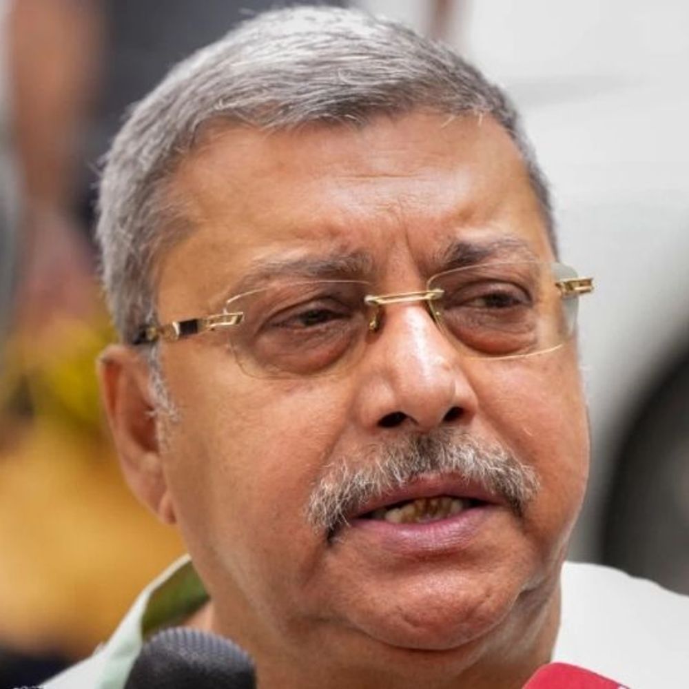 TMC सांसद कल्याण बनर्जी से ₹56 लाख की ठगी:साइबर अपराधियों ने पुराने अकाउंट से निकाले पैसे; SBI ने FIR दर्ज करवाई