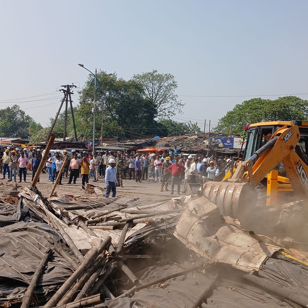 बोकारो एयरपोर्ट विस्तारीकरण, हटाया गया अतिक्रमण:  भारी पुलिस बल तैनात, प्रशासन ने पहले ही जारी किया था नोटिस – Bokaro News