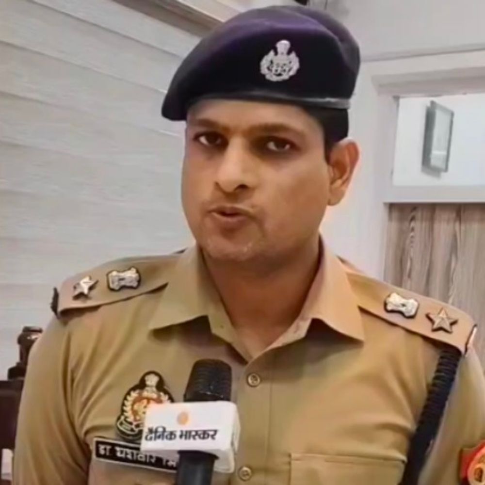 रायबरेली में देर रात पुलिसकर्मियों के तबादले:कानून व्यवस्था बनाए रखने के लिए निर्णय, एसपी कार्यालय से आदेश जारी