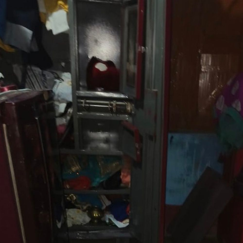 चकमेहसी में बंद घर से लाखों की चोरी:  जेवरात और नकदी लेकर फरार हुए चोर, पुलिस जांच में जुटी – Samastipur News