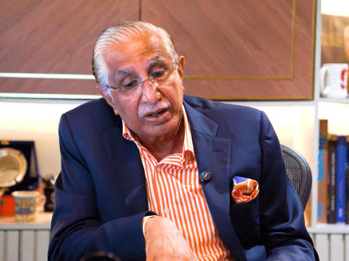 अलीबाग बनता जा रहा है सेलिब्रिटीज का पसंदीदा डेस्टिनेशन:शाहरुख, विराट-अनुष्का, रणवीर-दीपिका का बना सेकेंड होम, अमिताभ जैसे बड़े सितारों ने खरीदी जमीन