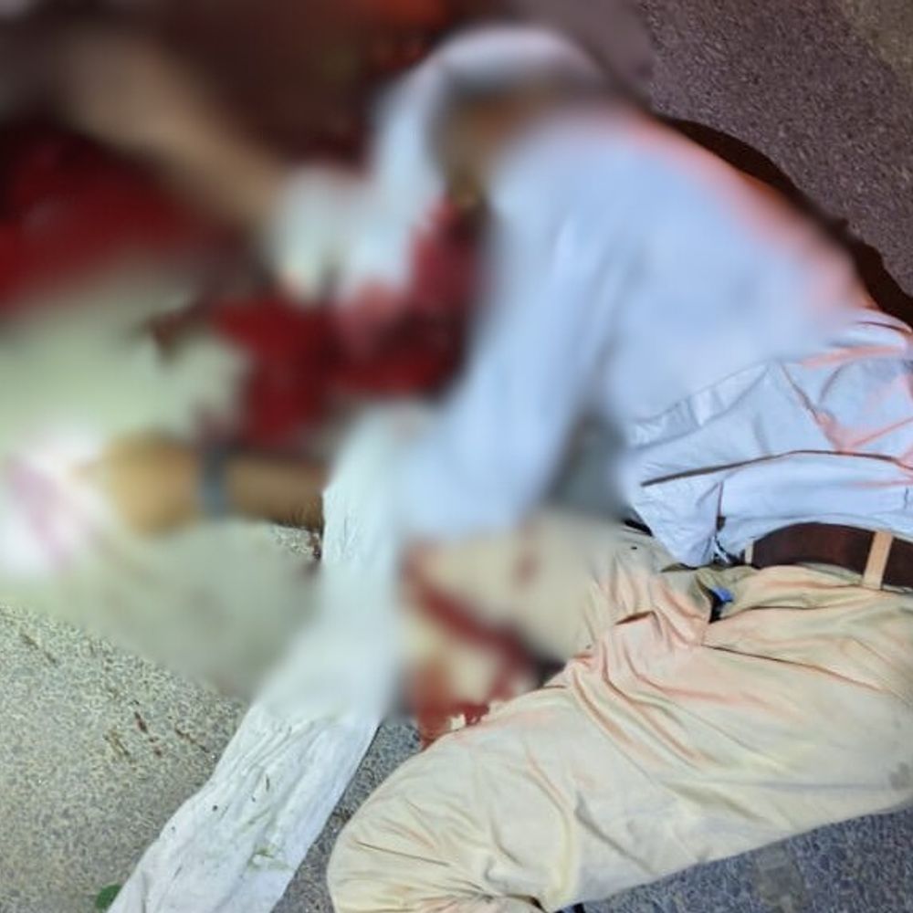 बाराबंकी में कार की टक्कर से बाइक सवार की मौत:शिवालाकापुरवा गांव में मंदिर के सामने हुआ हादसा, चालक फरार