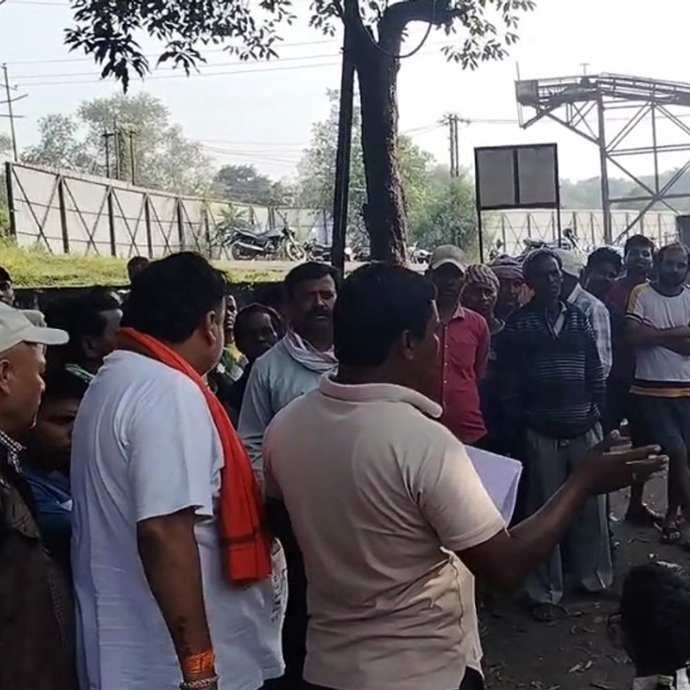 रामगढ़ में कोयला मजदूरों की अनिश्चितकालीन हड़ताल समाप्त:  प्रबंधन के आश्वासन के बाद रोजगार हक अधिकार को लेकर प्रदर्शन किया खत्म – Ramgarh (Jharkhand) News