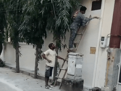 दीप्ति के घर में शादी सा माहौल:आगरा आने पर होगा जोरदार स्वागत, रोड शो होगा; घर की हो रही पुताई