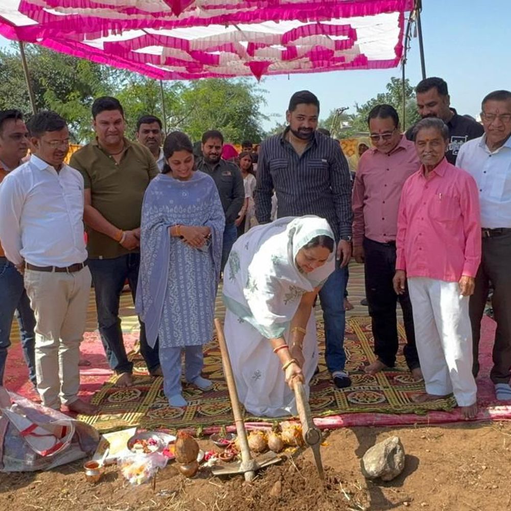 आलीराजपुर में 24 लाख के सीसी रोड का निर्माण:कायाकल्प 2.0 योजना के तहत वार्ड एक में विधायक सेना पटेल ने किया भूमिपूजन