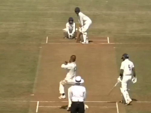 आकाश चौधरी ने 8 गेंद में लगातार 8 छक्के मारे:युवराज-शास्त्री का रिकॉर्ड तोड़ा; 11 बॉल में फास्टेस्ट फिफ्टी बनाई, रणजी में रचा इतिहास