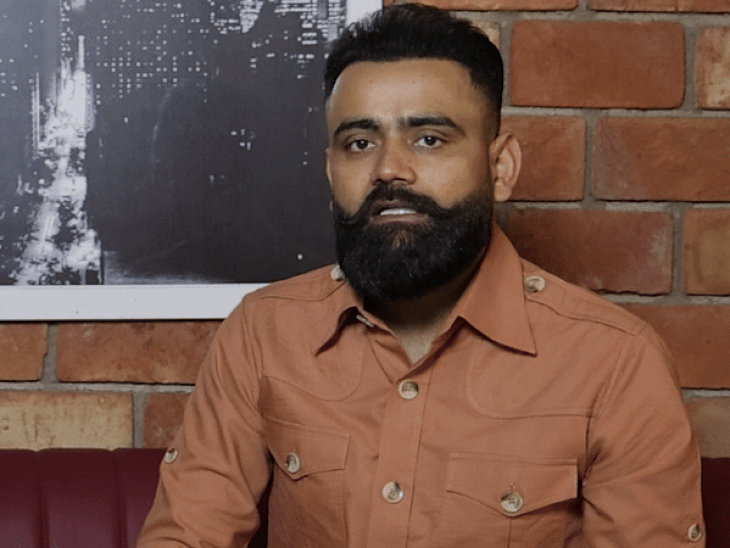 बिना ब्रेक 8-10 घंटे शूट करते हैं संजय दत्त:सिंगर अमृत मान ने शेयर किया शूटिंग का एक्सपीरियंस; गन कल्चर विवाद, सिद्धू मूसेवाला पर भी बोले