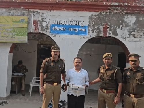 डी-2 गैंग के सरगना अयाज उर्फ टायसन अरेस्ट:अवैध असलहों के साथ पकड़ा गया, मर्डर-गैंगस्टर समेत छह मुकदमों की क्रिमिनल हिस्ट्री