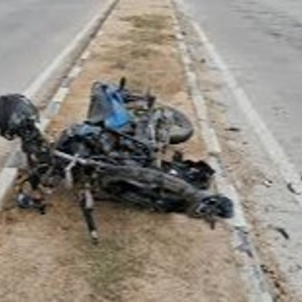 बाइक सवार 40 फीट ऊंचे ओवरब्रिज(पुल) से नीचे गिरा:  घायल को अज्ञात वहान ने मारी टक्कर, सड़क सुरक्षा फोर्स ने सिविल अस्पताल पहुंचाया – Jalandhar News