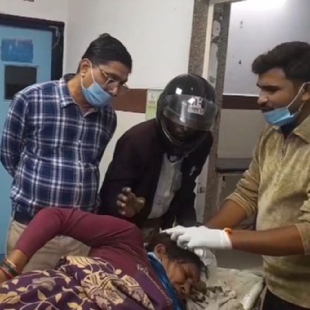 ट्रांसफार्मर रखने को लेकर मारपीट:दलित महिला के सिर में गंभीर चोट, पीड़ित बोला- गुर्जरों ने दिखाई दबंगई