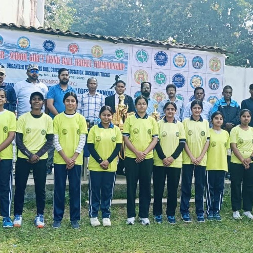 लखनऊ में महिला टेनिस बॉल क्रिकेट प्रतियोगिता शुरू:नर्वदेश्वर ग्रुप ऑफ कॉलेजेज के तत्वाधान में 8 टीमों ने लिया हिस्सा