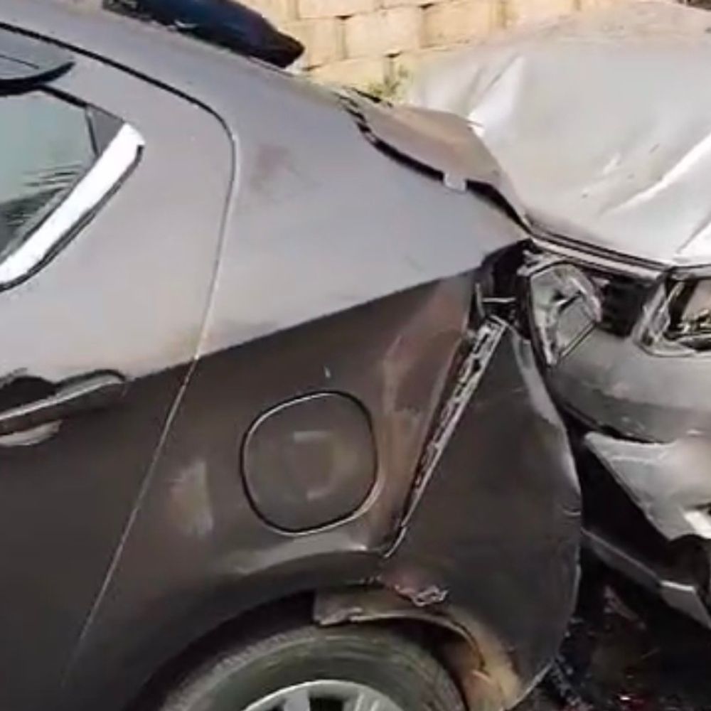 पर्यटन मंत्री के काफिले में 6 कारें भिड़ीं:फिरोजाबाद में अचानक ब्रेक लगाने से हादसा, कोई घायल नहीं, कई वाहन क्षतिग्रस्त