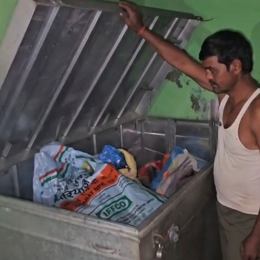 संभल में 8 घरों के ताले टूटे:5 घरों से लाखों की चोरी, पुलिस ने वारदात को संदिग्ध बताया