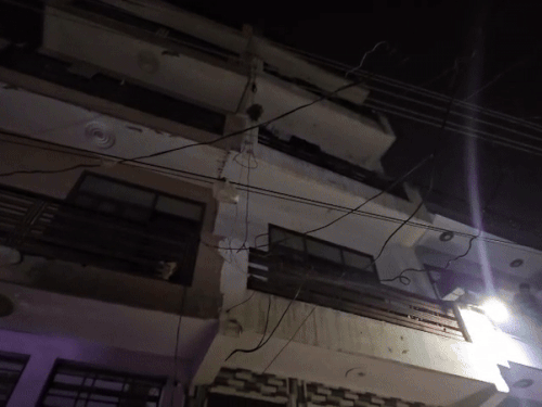 दिल्ली में हरियाणा नंबर की कार में ब्लास्ट:पुलिस को गुरुग्राम में घर में सोता मिला मालिक, बोला- डेढ़ साल पहले बेच चुका; हिरासत में लिया