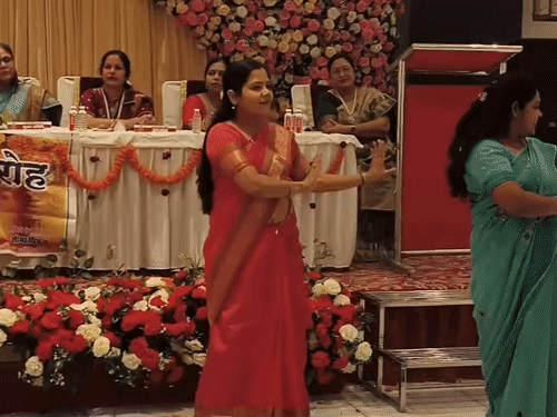 गोरखपुर में अग्रवाल महिला समिति का 41वां पद ग्रहण:बोर्ड मेंबर ने लिया अपने कर्तव्यों का पालन करने का शपथ