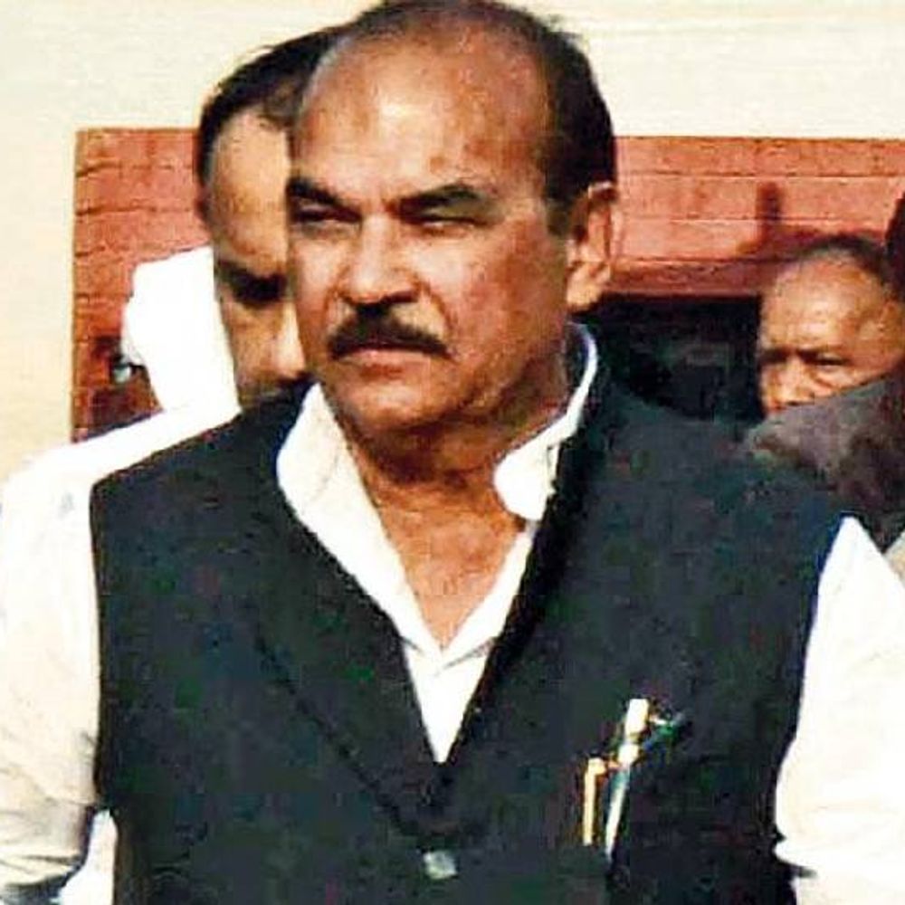 नोएडा में पूर्व मंत्री डीपी यादव समेत नौ पर मुकदमा:संपत्ति विवाद में दर्ज किया गया केस, गाली-गलौज और मारपीट भी की थी