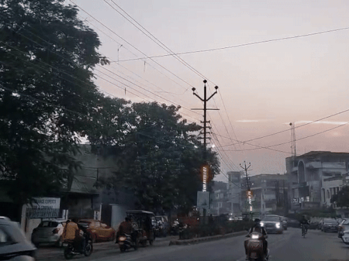 मेरठ के AQI में सुधार, लेकिन स्मॉग की चादर बरकरार:287 दर्ज किया गया AQI, पल्लवपुरम सबसे अधिक प्रदूषित