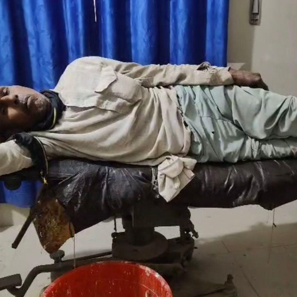 हमीरपुर में जमीनी विवाद में किसान गंभीर घायल:खेत की बुवाई के दौरान लाठी-डंडे चले, हायर सेंटर रेफर