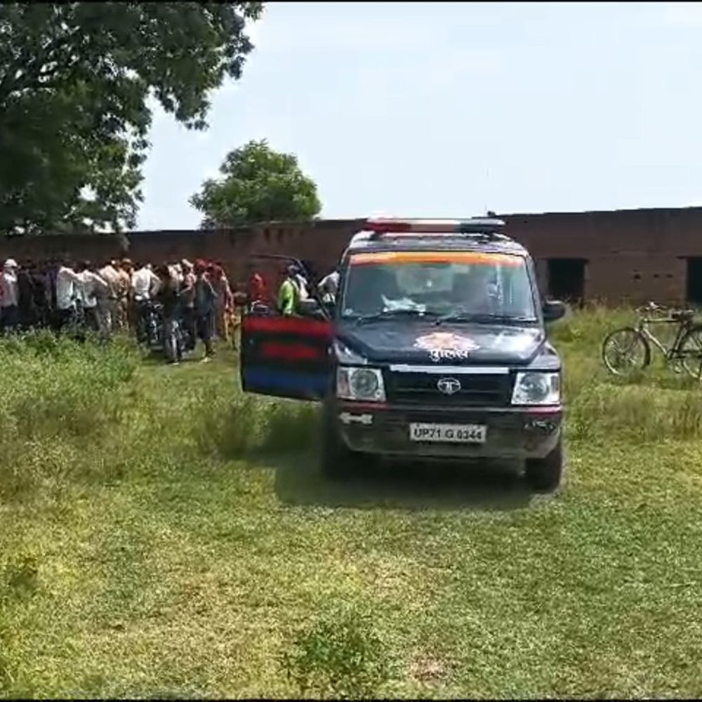 फतेहपुर में युवक ने सुसाइड किया:फंदे से लटकता शव मिला, परिजनों ने मारपीट का आरोप लगाया