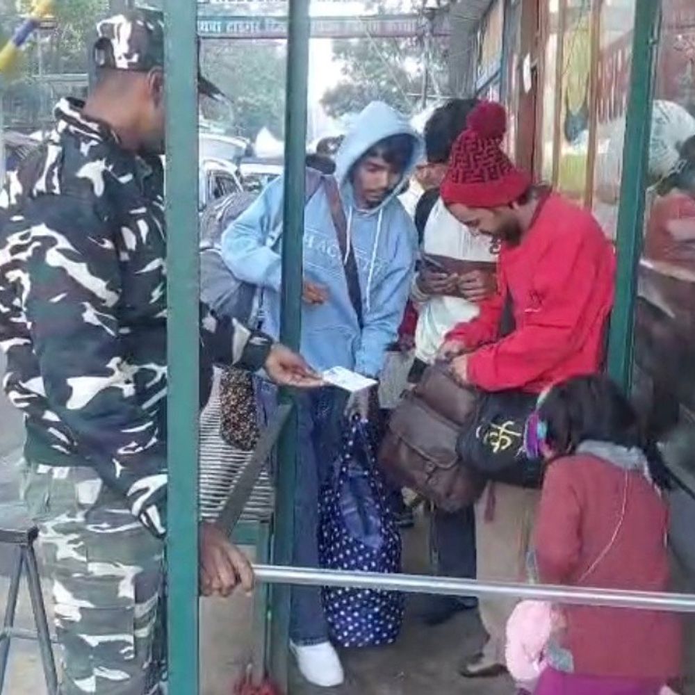 दिल्ली विस्फोट के बाद लखीमपुर खीरी में हाई अलर्ट:इंडो-नेपाल बॉर्डर पर कड़ी चौकसी, डॉग स्क्वायड टीम तैनात