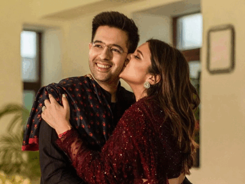 परिणीति चोपड़ा ने पति राघव चड्ढा को किया बर्थडे विश:13 तस्वीरें शेयर कीं, लिखा- तुम्हारे बिना नहीं रह सकती