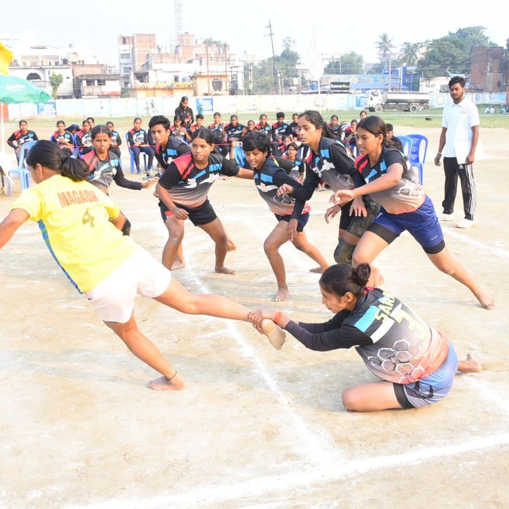 राज्य स्तरीय अंतर प्रमंडल विद्यालय बालिका कबड्डी प्रतियोगिता:तीनों आयु वर्ग के सेमीफाइनल में पहुंची मुंगेर की टीम, कल खेला जाएगा सेमीफाइनल और फाइनल मुकाबला