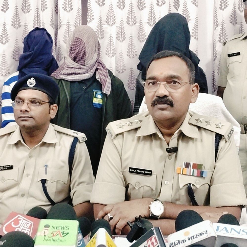 दीपक विभार हत्याकांड, तीन और आरोपी गिरफ्तार:  जमशेदपुर में देशी सिक्सर-पिस्टल बरामद, न्यायिक हिरासत में भेजे गए – Jamshedpur (East Singhbhum) News