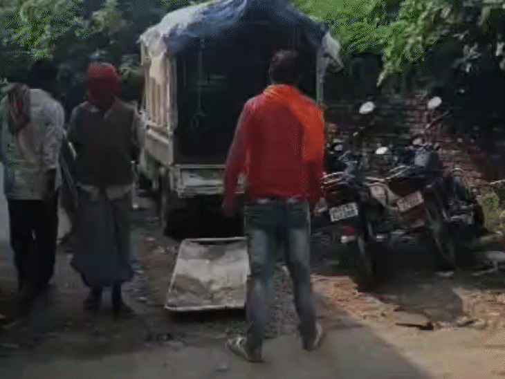 सीवान के डिहिया में सड़क हादसे में 1 की मौत:सुबह टहलने निकले बिजलीं यादव को अज्ञात वाहन ने कुचला, पुलिस खंगाल रही CCTV फुटेज