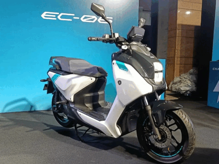 यामाहा की इलेक्ट्रिक सेगमेंट में एंट्री, दो स्कूटर पेश किए:FZ रेव और XSR155 बाइक भी लॉन्च; कीमत 1.17 लाख रुपए से शुरू