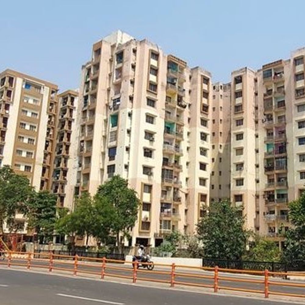 पंचकूला में बिल्डर के खिलाफ धोखाधड़ी का मुकदमा:  सुरक्षित बताकर बेचे फ्लैट, दीवारों में आई दरार, बालकनी से गिर रहे पत्थर – Panchkula News