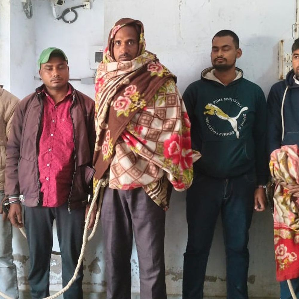 होटल से शराब के साथ 5 आरोपी गिरफ्तार:पुलिस ने छापेमारी कर पकड़ा, सभी को न्यायिक हिरासत में भेजा गया