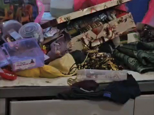 कोडरमा में एक ही रात तीन घरों में चोरी:  लाखों के जेवर-नकदी लेकर फरार हुए चोर, शराब पीकर आराम से किया तांडव – koderma News