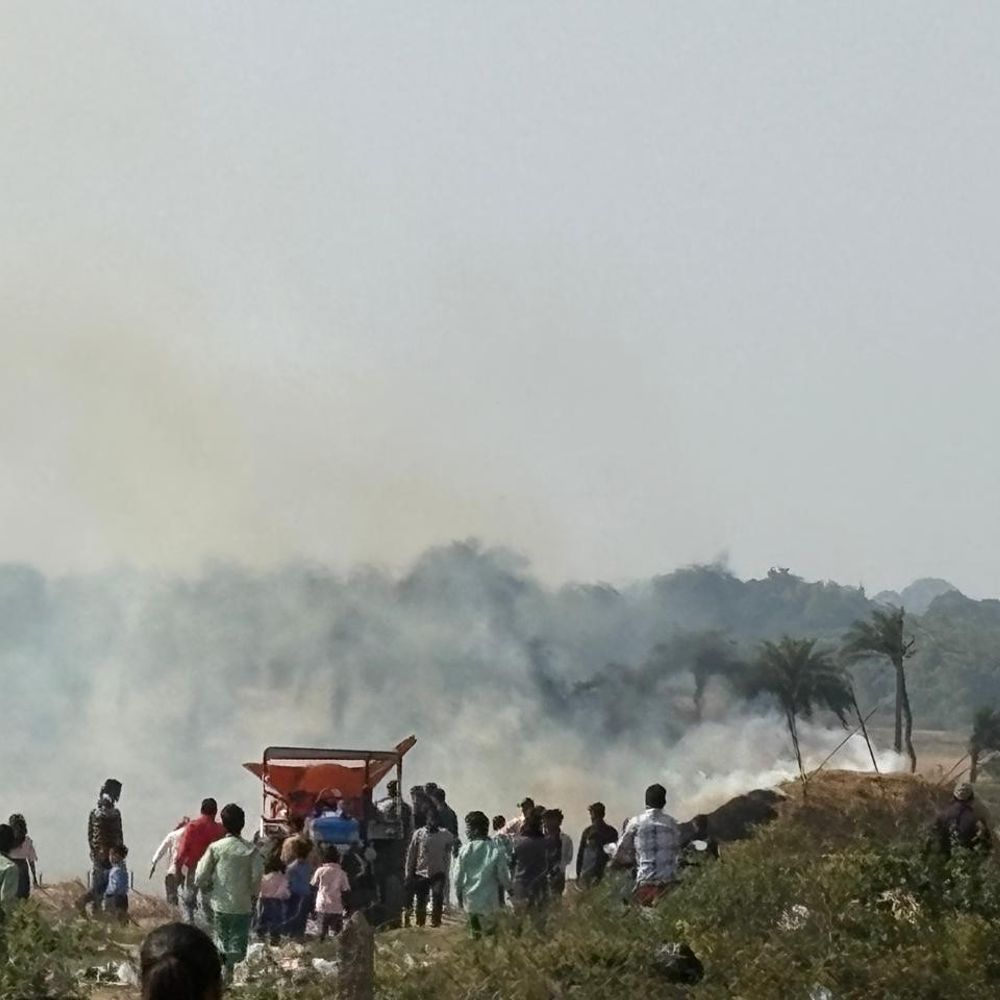 कोडरमा में तैयार धान पर गिरा 11 हजार वोल्ट तार:  जलने से लाखों का नुकसान, किसानों ने बिजली विभाग पर लगाया लापरवाही का आरोप – koderma News