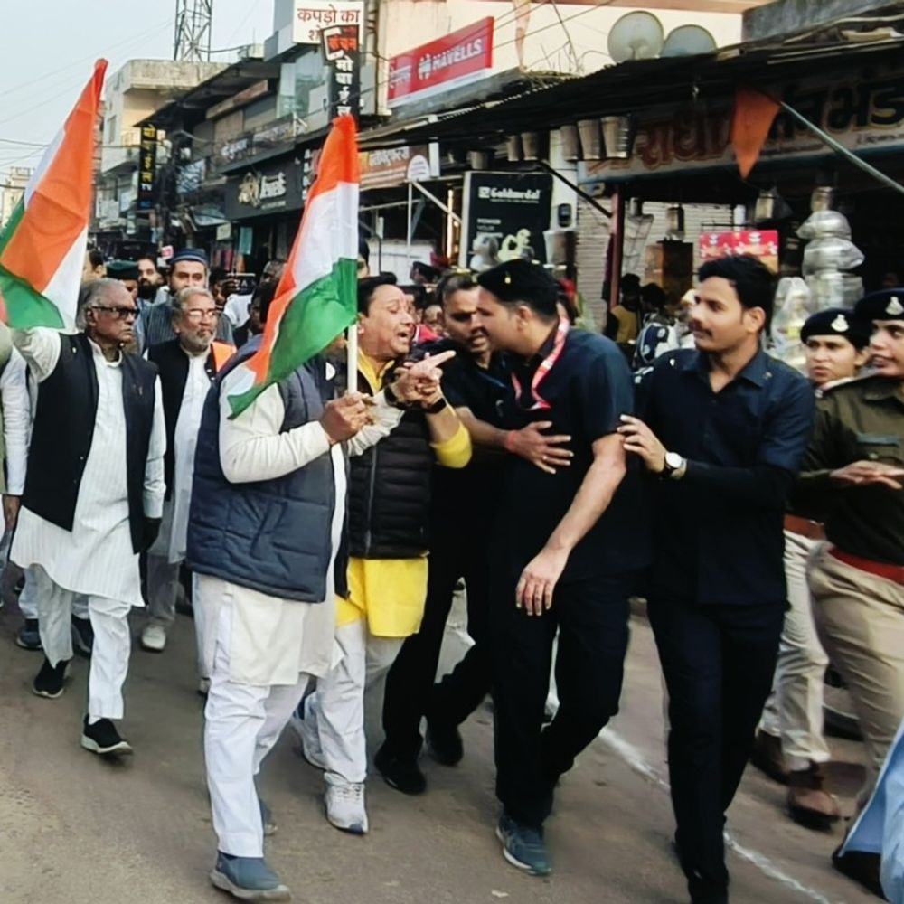 गुना में यूनिटी मार्च में सुरक्षाकर्मियों से भिड़े भाजपा नेता:जिला महामंत्री, पार्षद ने की बहस; रैली में आगे निकलने को लेकर हुआ पूरा मामला