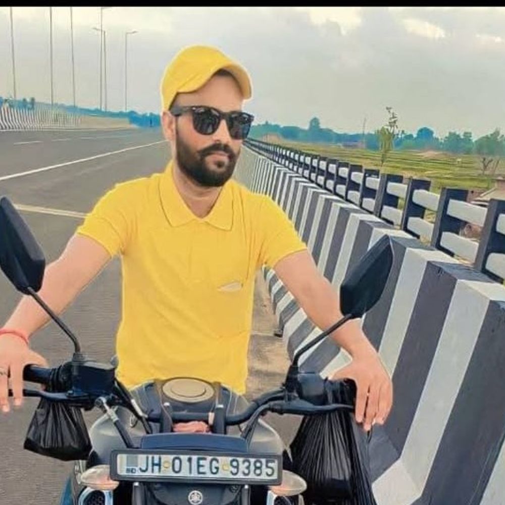 गढ़वा में फार्मासिस्ट की सड़क हादसे में मौत:  तिलक में जाते समय बाइक में अज्ञात वाहन ने मारी टक्कर – Garhwa News