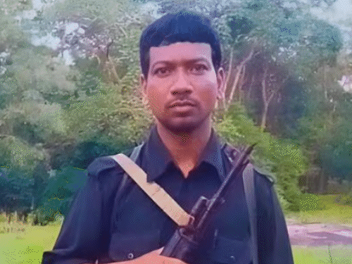 300 से ज्यादा हत्या करने वाले नक्सली हिड़मा की 'लव-स्टोरी':लेटर लिखकर इजहार,रिजेक्शन मिला, 2 साल बाद राजे ने हामी भरी, नसबंदी कराकर दूल्हा बना