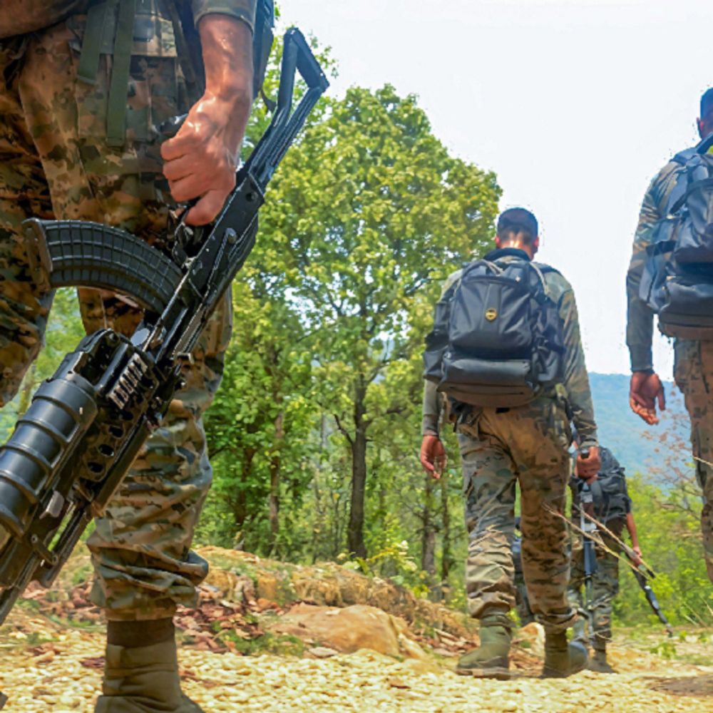 2 दिन में 13 नक्सली ढेर, 50 गिरफ्तार:छत्तीसगढ़-आंध्रप्रदेश बॉर्डर पर टेक शंकर भी मारा गया, शव और हथियार बरामद; डोंगरगढ़ में जवान शहीद