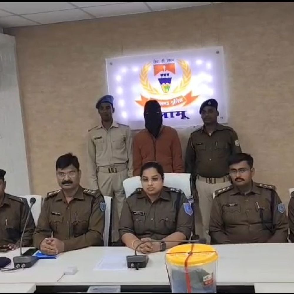 पलामू में 6.5 किलो अफीम के साथ तस्कर गिरफ्तार:  32 लाख की खेप राजस्थान-पंजाब भेजी जानी थी, एक कार और मोबाइल फोन जब्त – Palamu News