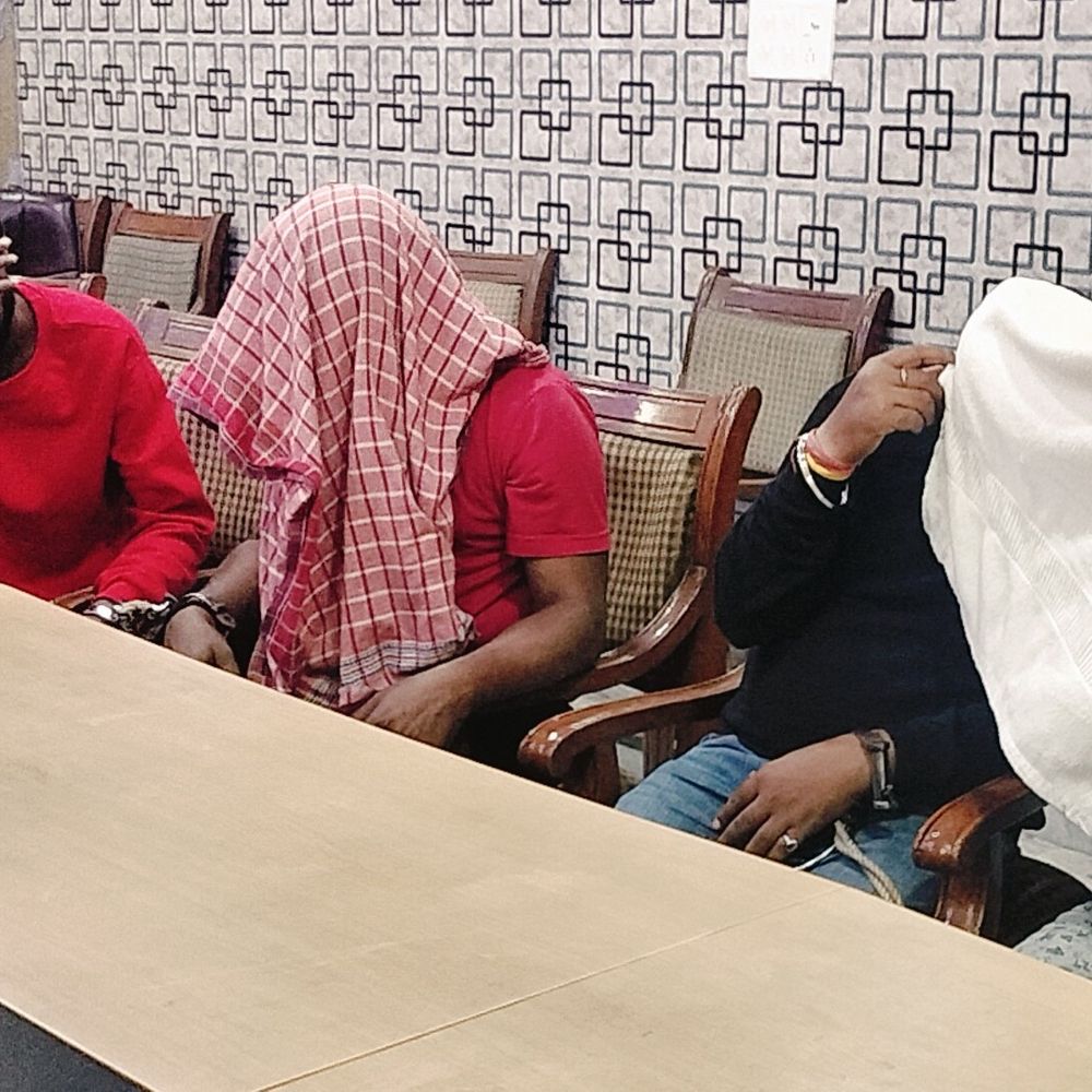 जमशेदपुर में लाखों का कोरल जब्त, 4 तस्कर गिरफ्तार:  समुद्री जीव की तस्करी का भंडाफोड़, वन विभाग ने की कार्रवाई – Jamshedpur (East Singhbhum) News