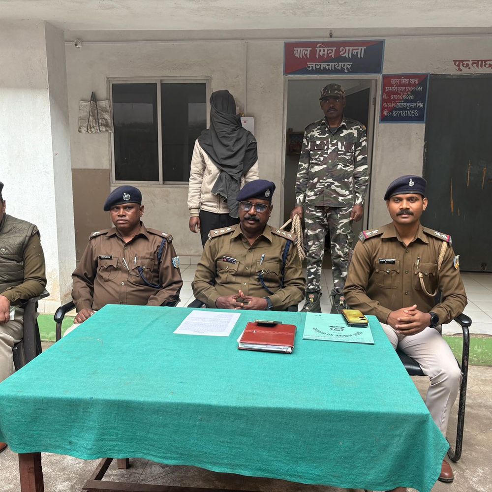 जगन्नाथपुर में युवती को ब्लैकमेल कर ठगी का मामला:  बोकारो से आरोपी गिरफ्तार, आपत्तिजनक वीडियो वायरल करने की देता था धमकी – Chaibasa (West Singhbhum) News