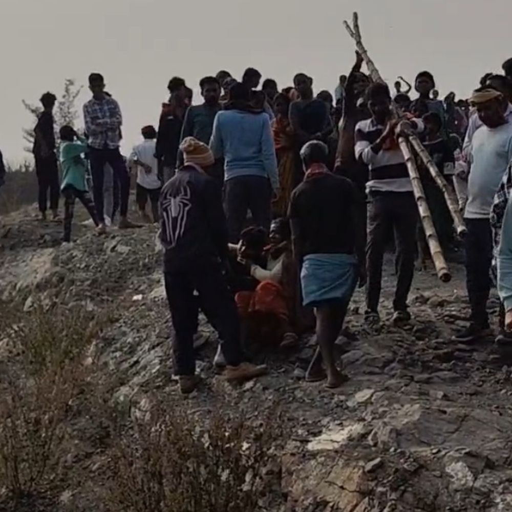 ​​​​​​​चतरा में बंद माइंस के गड्ढे में डूबा युवक:  शौच के दौरान पैर फिसलने से हुआ हादसा, शव बरामद; हत्या की आशंका – Chatra News