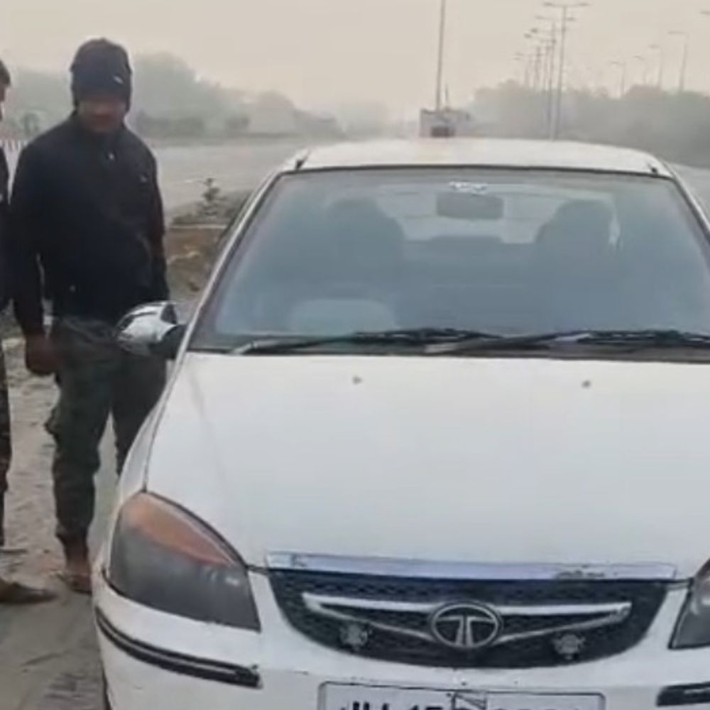 गयाजी में 60 लीटर अवैध शराब, बीयर बरामद:इंडिगो कार से लाई जा रही थी, बिहार के रहने वाले दो तस्कर गिरफ्तार