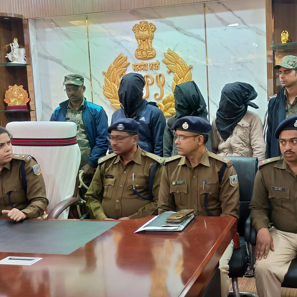 पाकुड़ पुलिस ने 12 चोरी की बाइक बरामद की:  तीन चोर गिरफ्तार, कई थानों में दर्ज थे मामले; एक का रहा है आपराधिक इतिहास – Pakur News